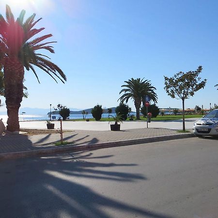 Néa Péramos Holiday Apartment Sombrero מראה חיצוני תמונה